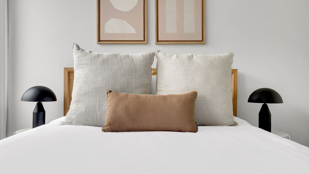 Photo of Bedroom in Edgewater Beach
