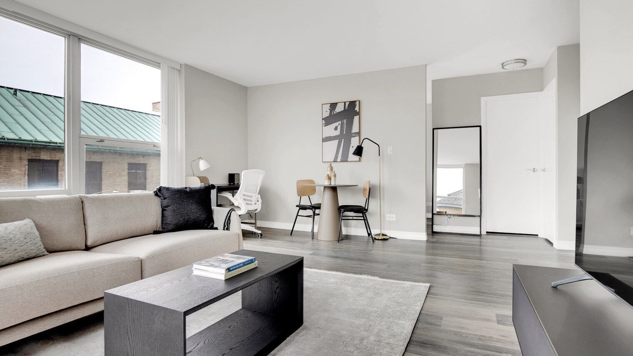 Photo of Livingroom in Edgewater Beach