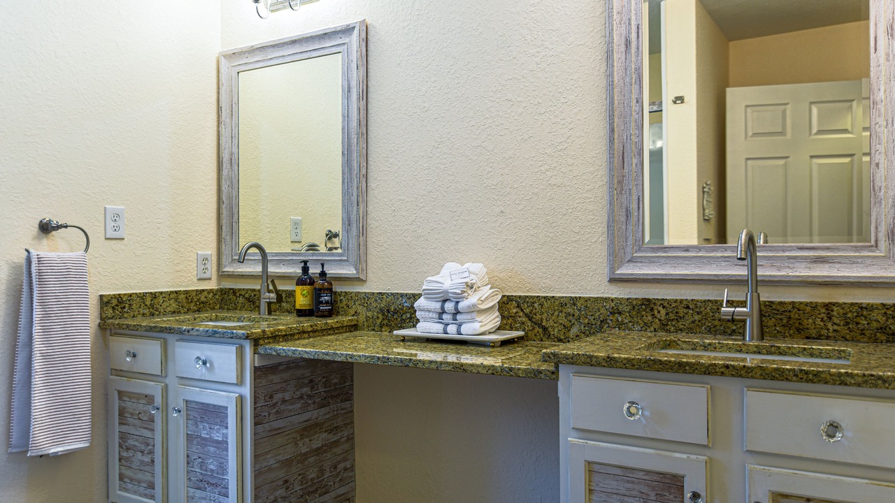 Photo of Bathroom in Central Arlington