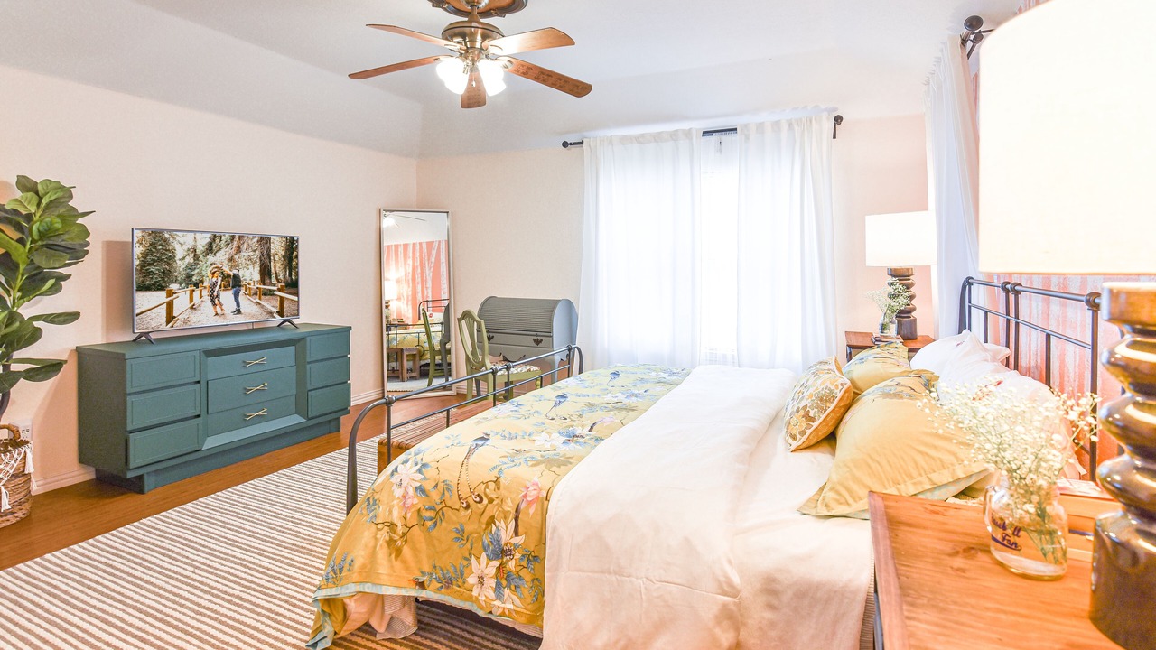Photo of Bedroom in Central Arlington