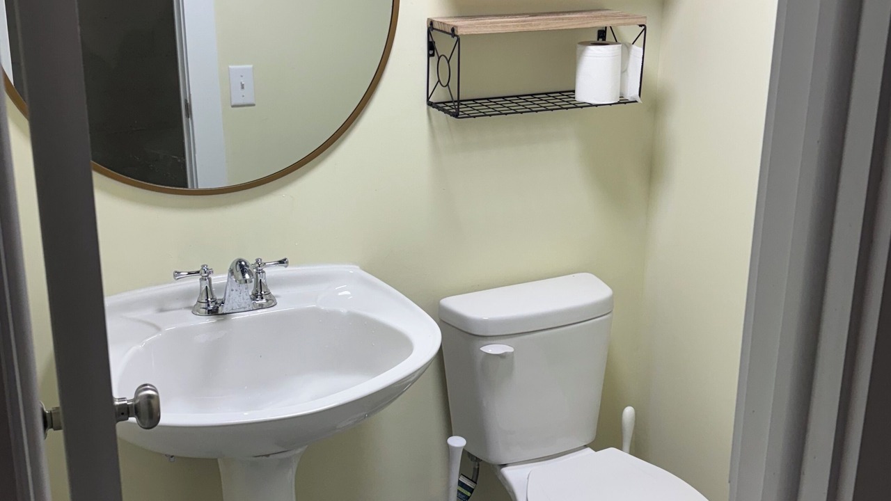Photo of Bathroom in Midway