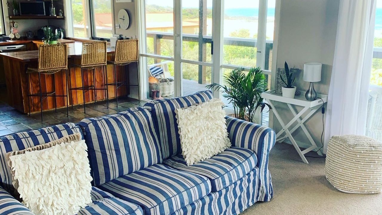 Photo of Livingroom in Skenes Creek
