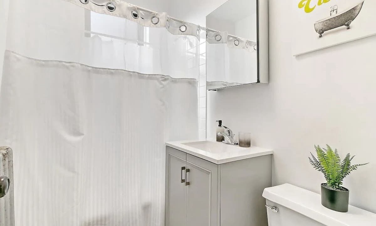 Photo of Bathroom in North Center