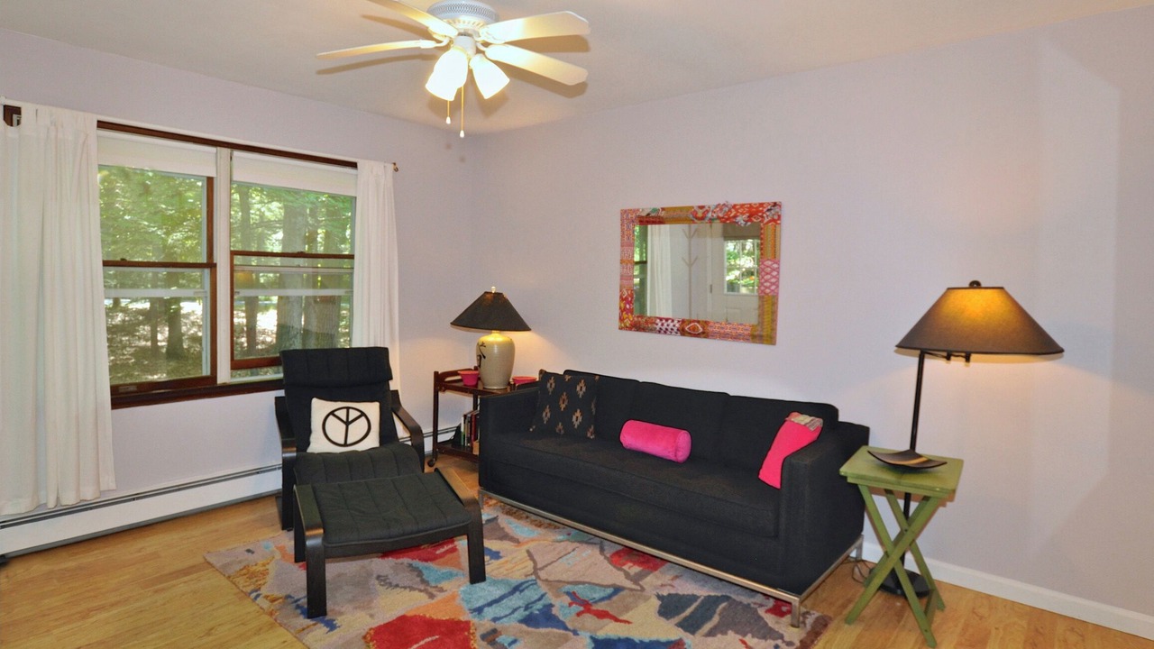Photo of Bedroom in Mount Marion