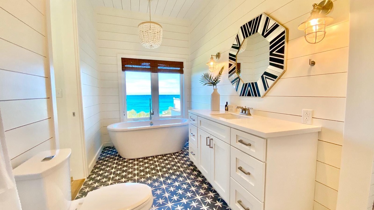 Photo of Bathroom in North Palmetto Point