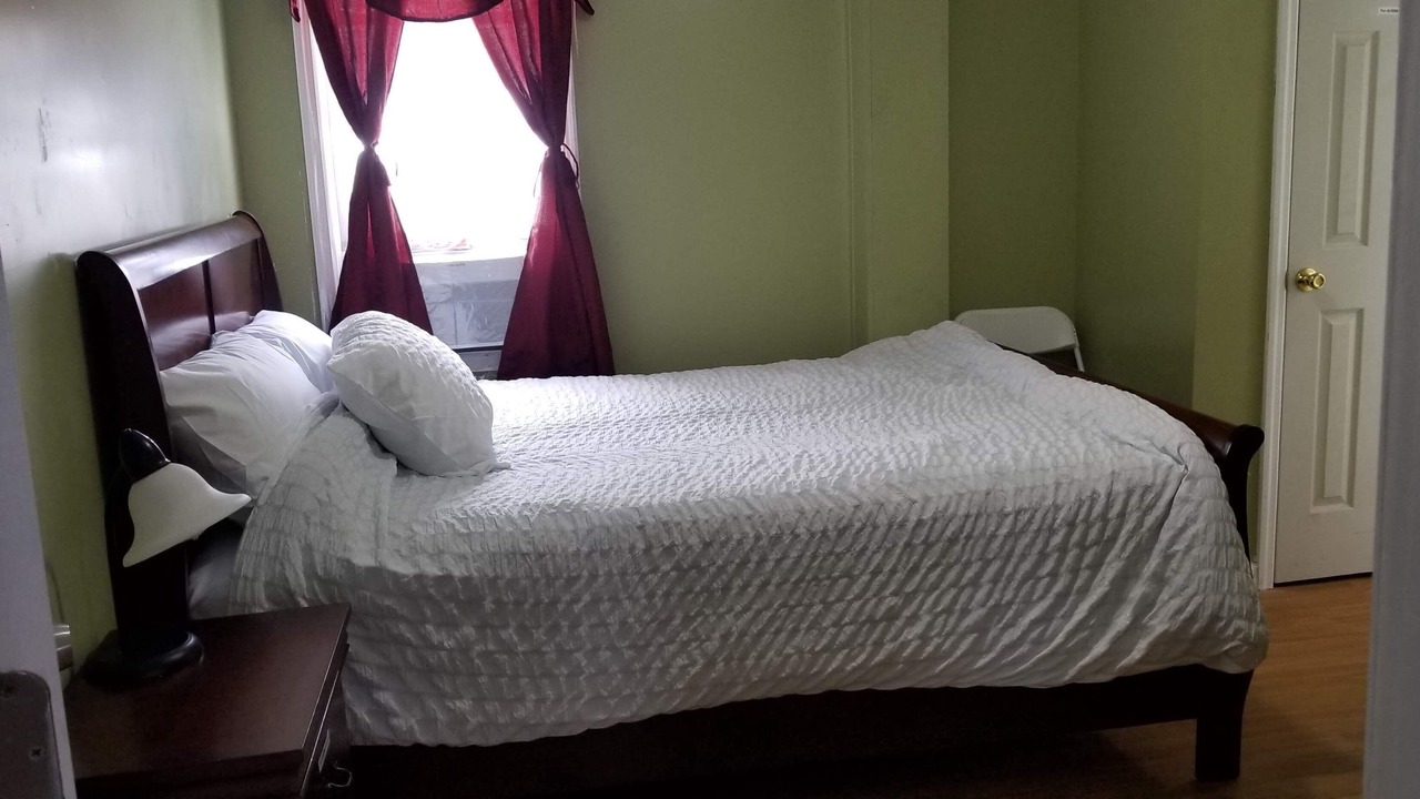 Photo of Bedroom in Parksville