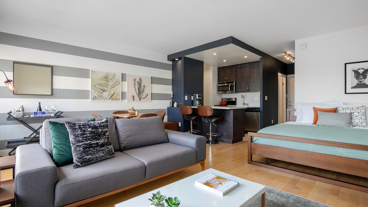 Photo of Livingroom in Lower Nob Hill