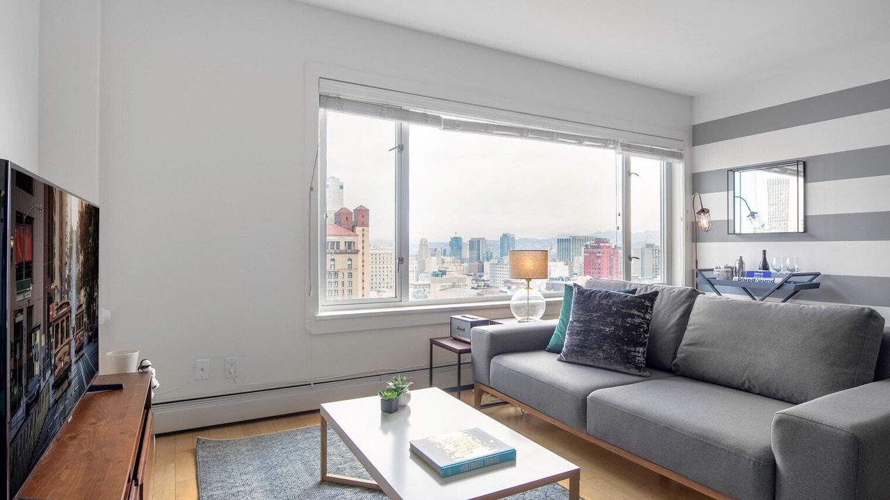 Photo of Livingroom in Lower Nob Hill
