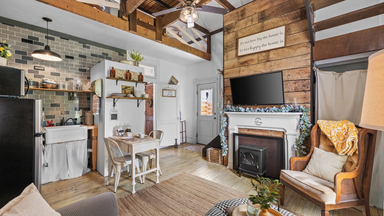 Photo of Livingroom in Bell Buckle