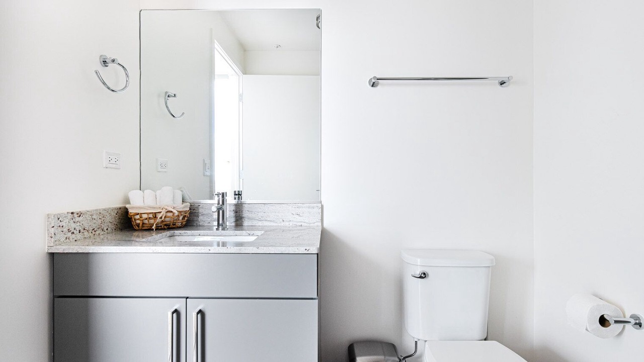 Photo of Bathroom in Logan Square
