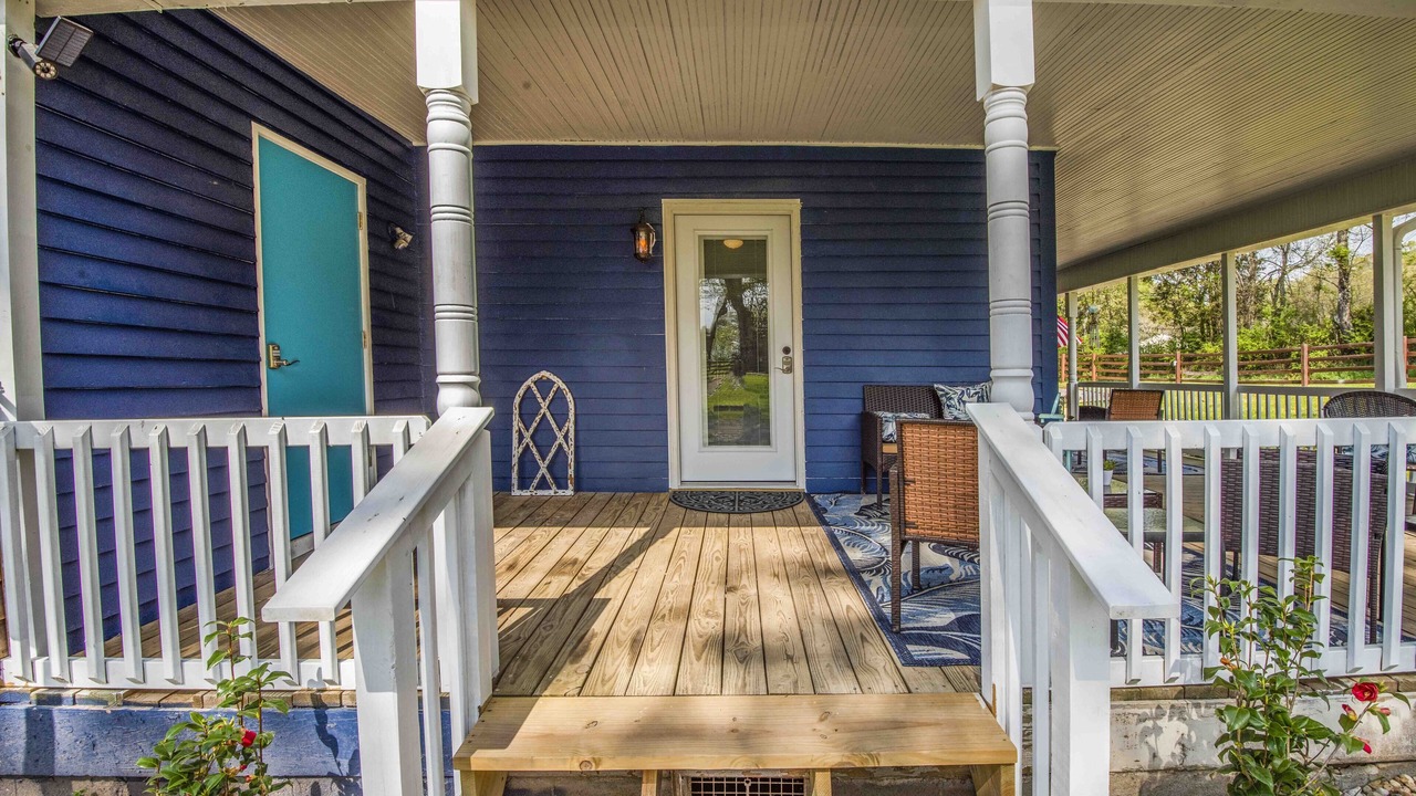 Photo of Patio Balcony in Kodak