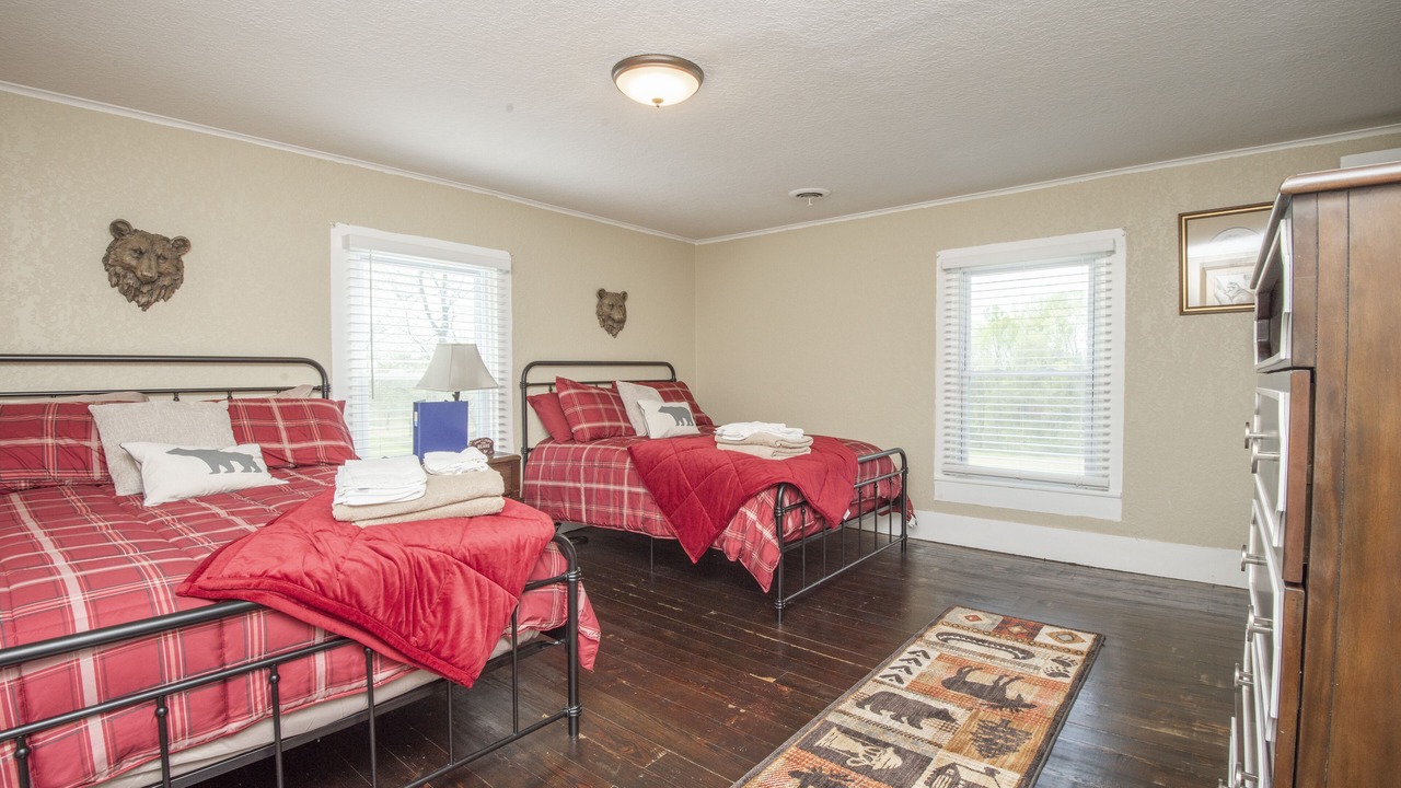 Photo of Bedroom in Kodak