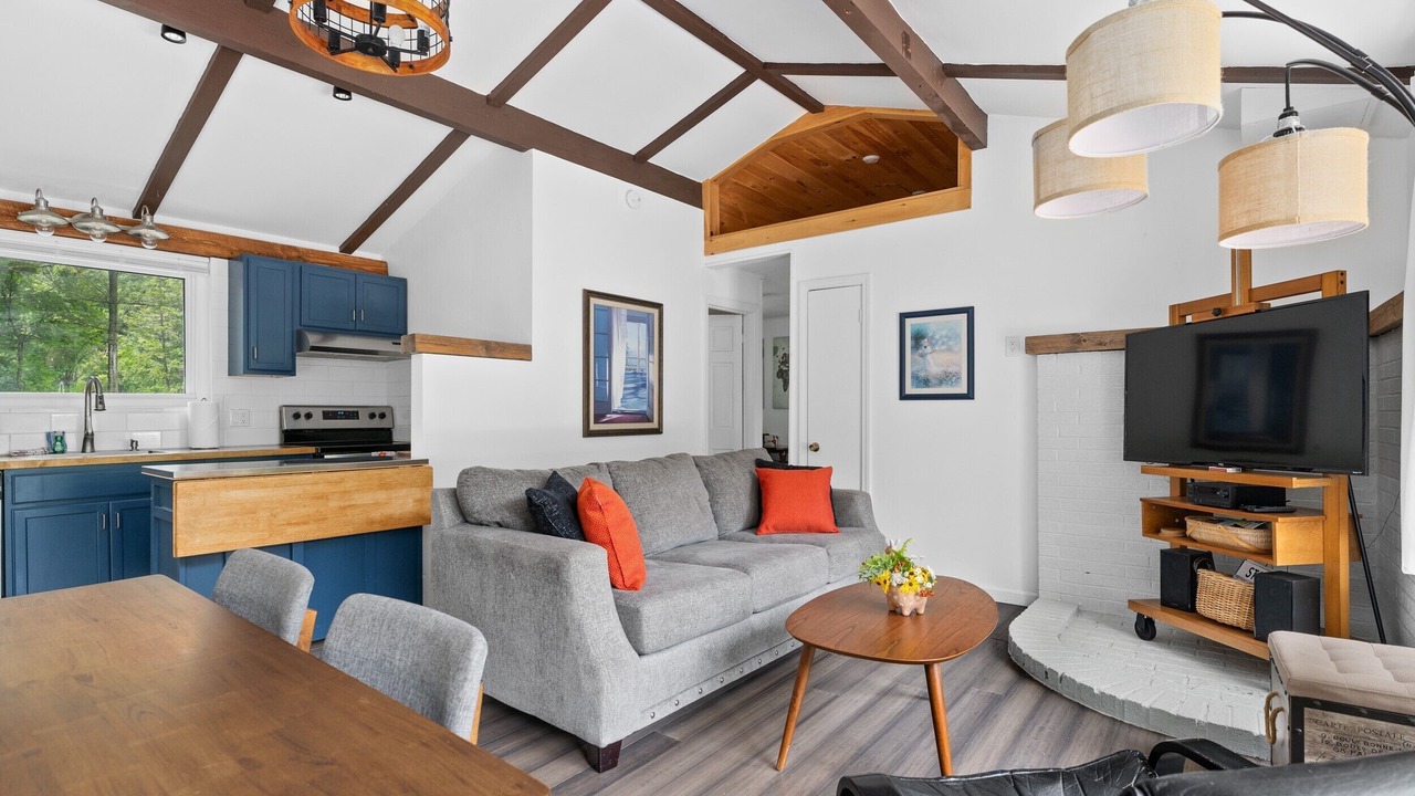 Photo of Livingroom in Jeffersonville