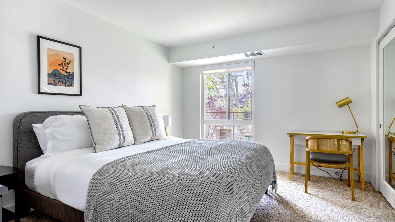 Photo of Bedroom in Sharon Heights