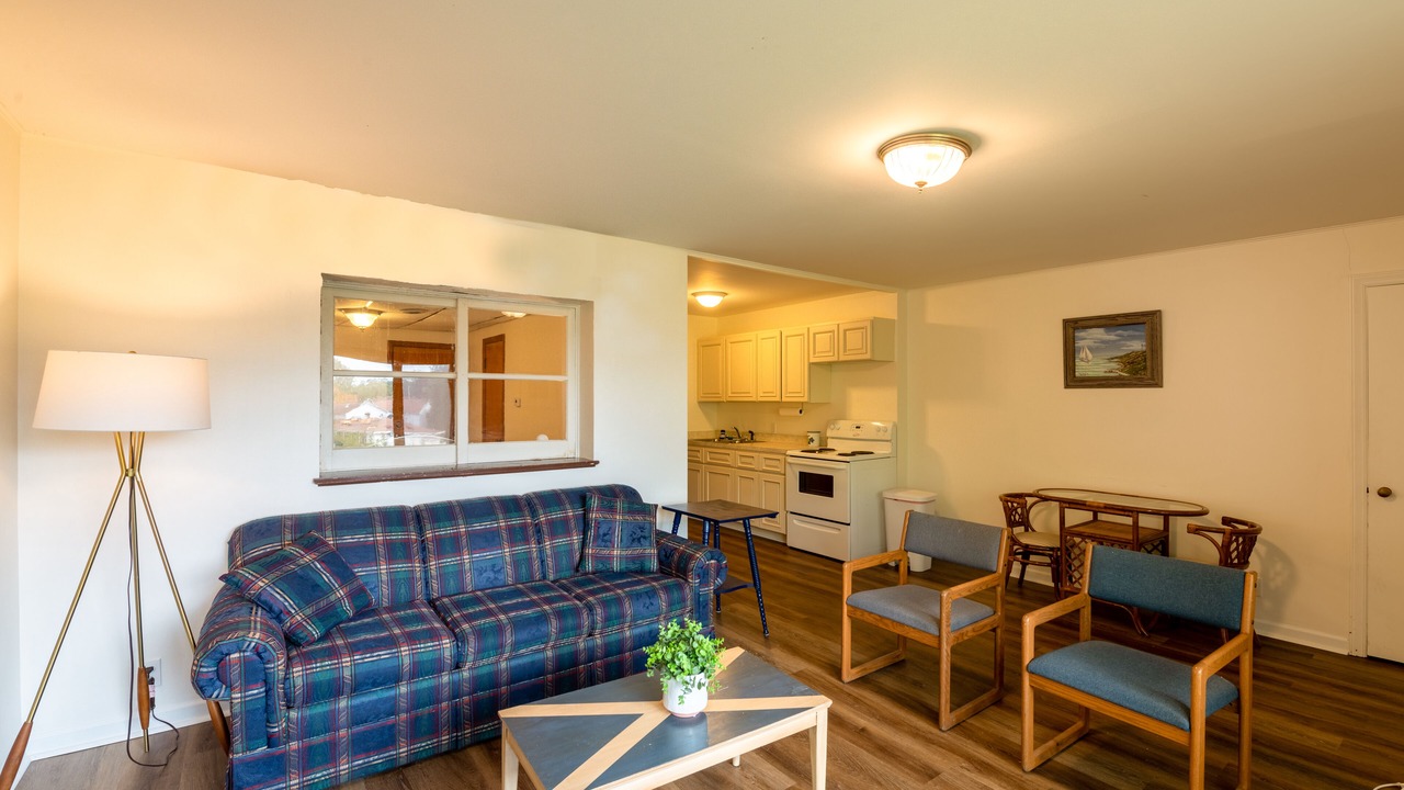 Photo of Livingroom in Whitehall
