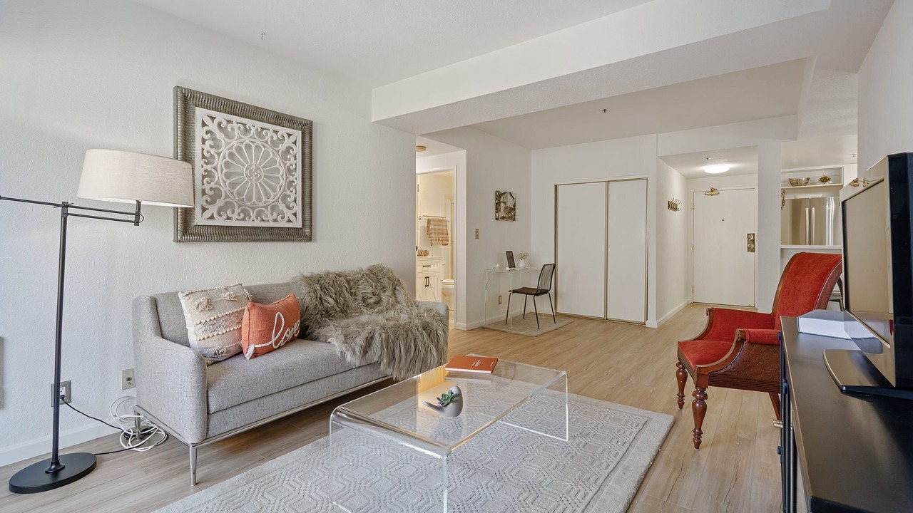 Photo of Livingroom in Civic Center