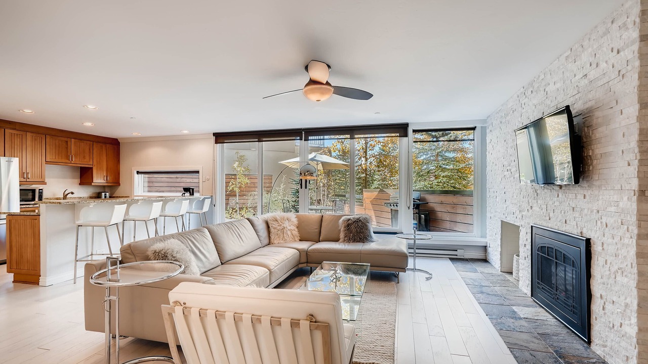 Photo of Livingroom in Vail