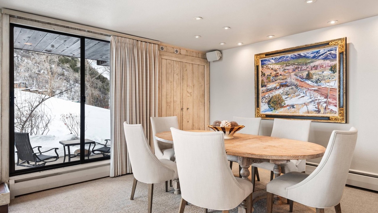 Photo of Livingroom in Aspen