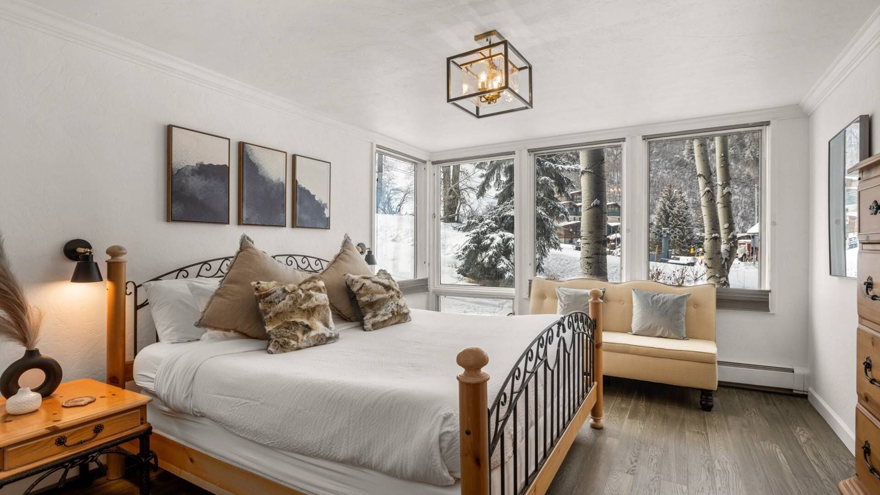 Photo of Bedroom in Aspen