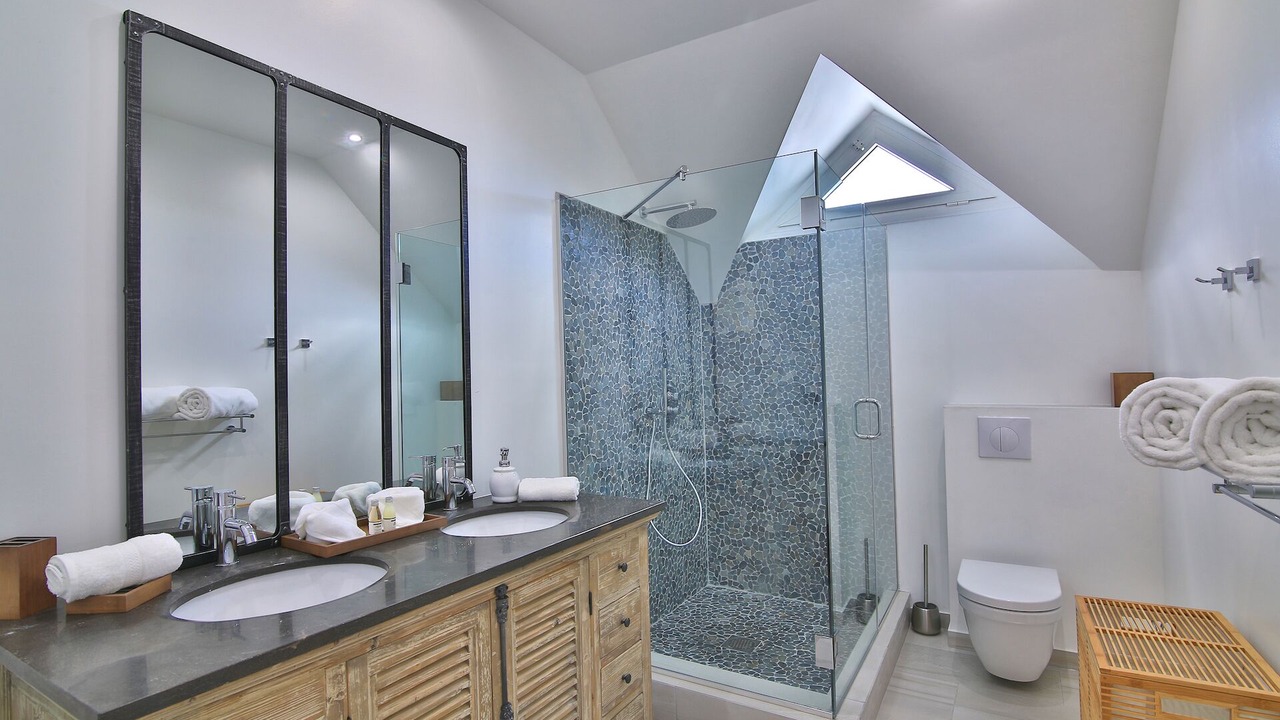 Photo of Bathroom in Les Terres Basses