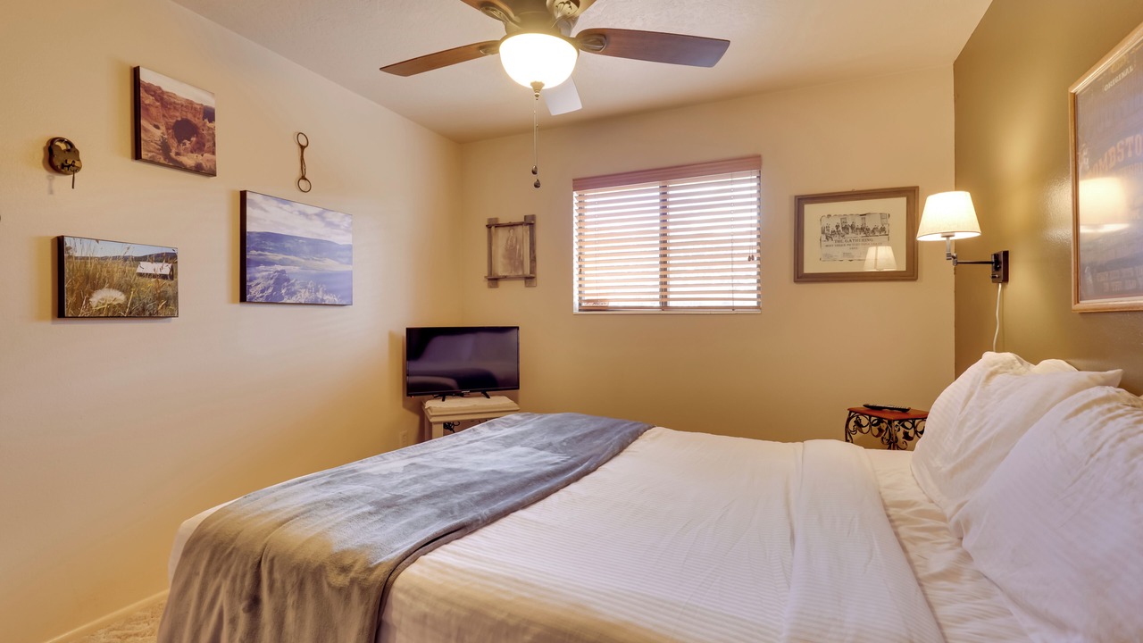 Photo of Bedroom in Parowan