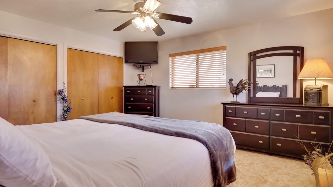 Photo of Bedroom in Parowan