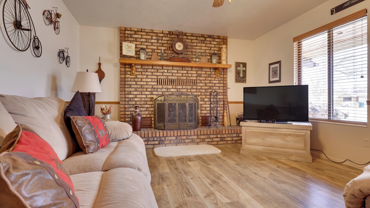 Photo of Livingroom in Parowan