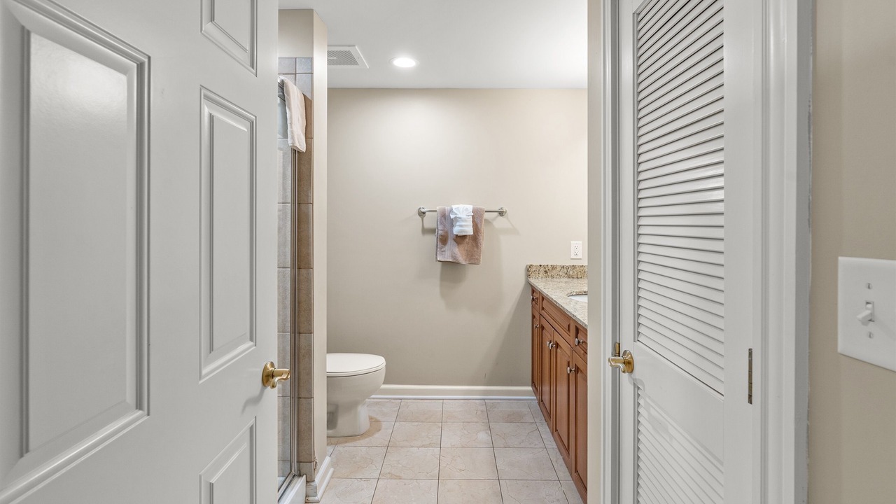 Photo of Bathroom in Arcadian Shores