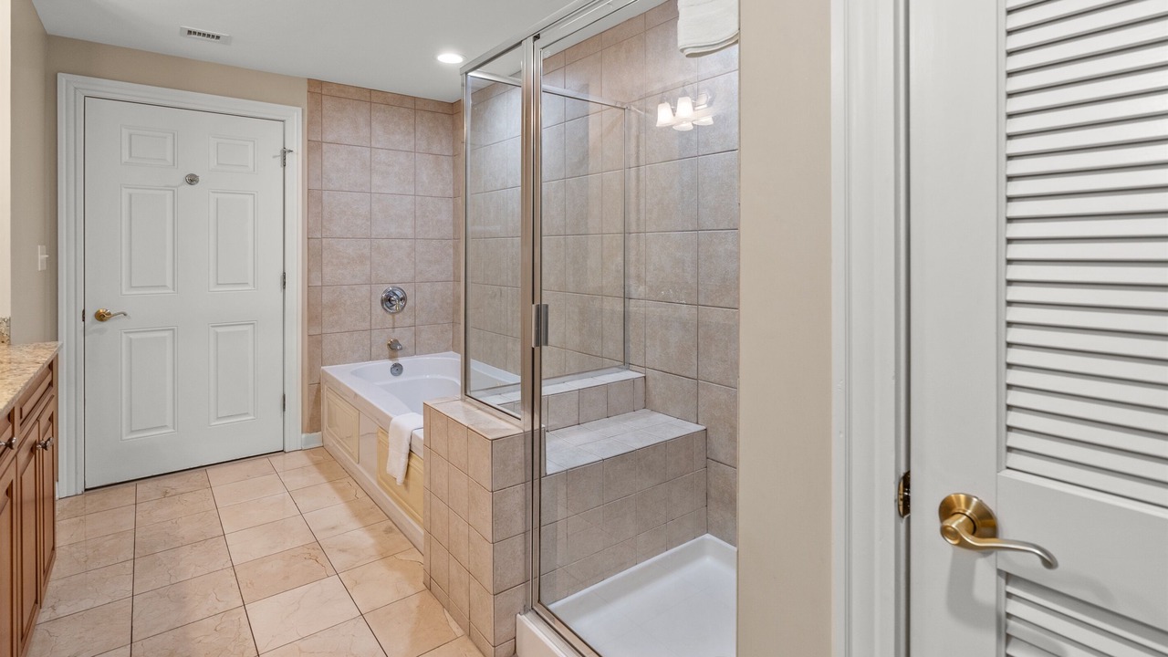Photo of Bathroom in Arcadian Shores