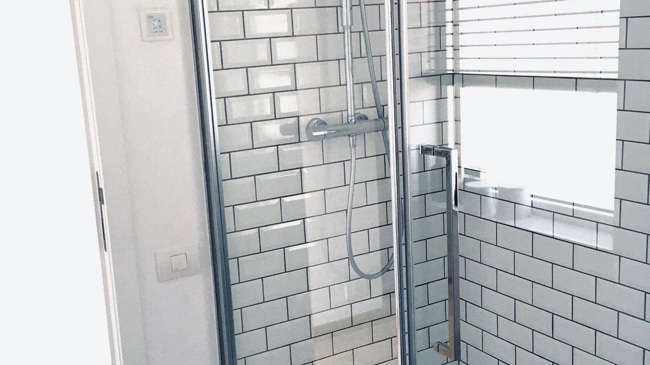 Photo of Bathroom in Paperode