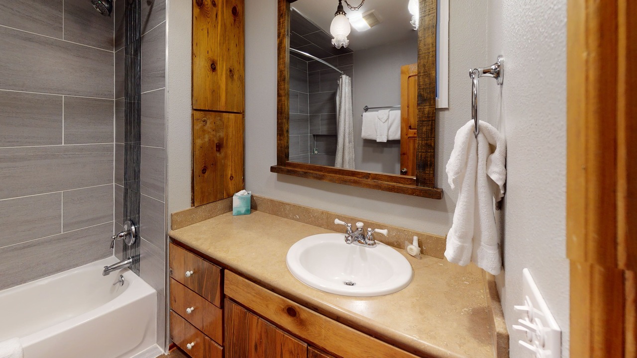 Photo of Bathroom in Overlook Park