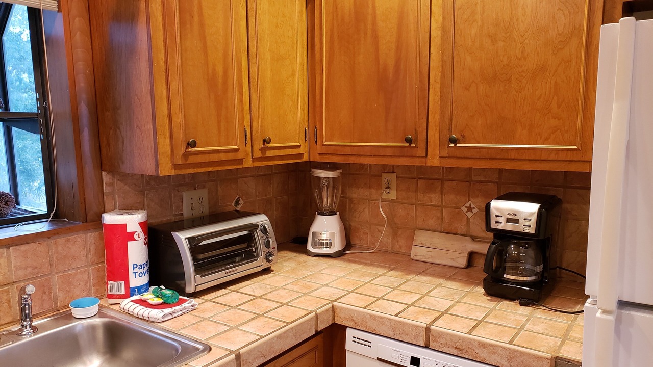 Photo of Kitchen in Oceanmarsh Subdivision