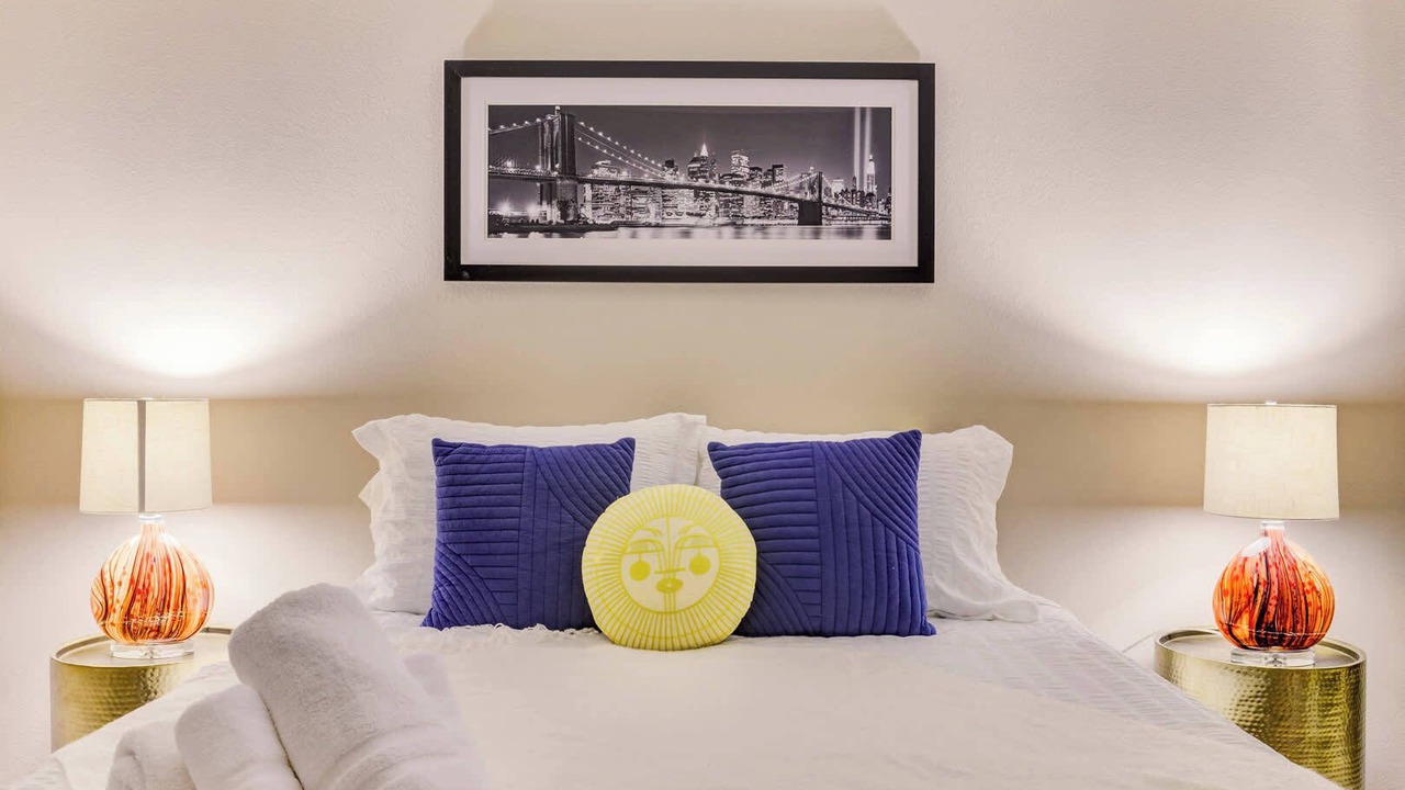 Photo of Bedroom in Bayshore Heights
