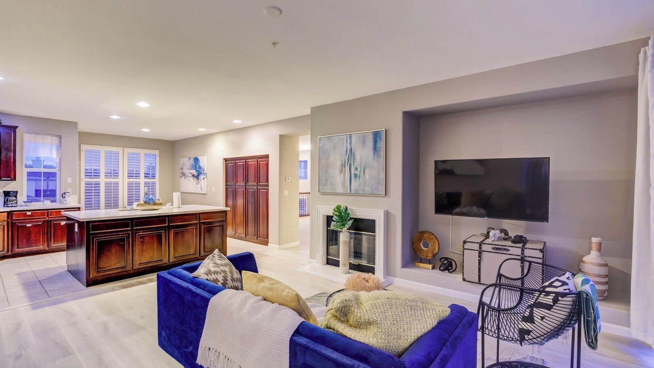 Photo of Livingroom in Bayshore Heights