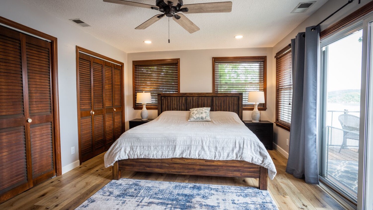 Photo of Bedroom in Camdenton