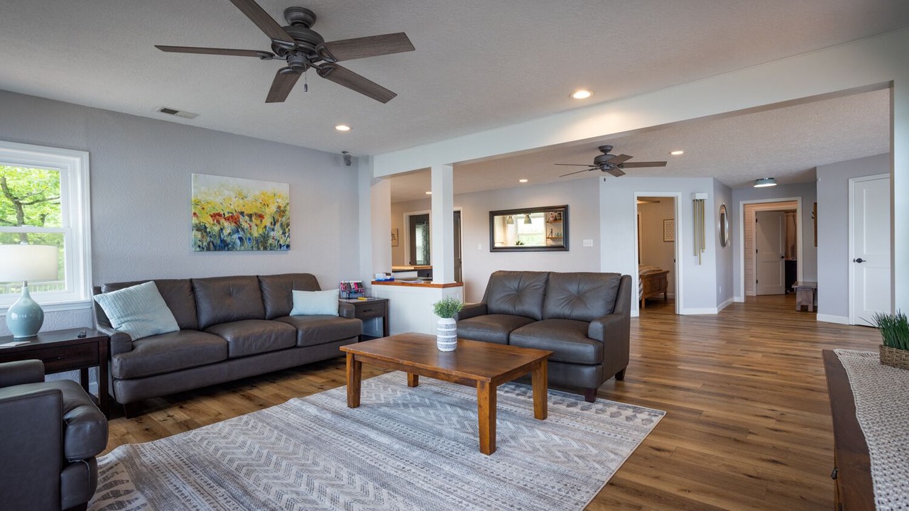 Photo of Livingroom in Camdenton