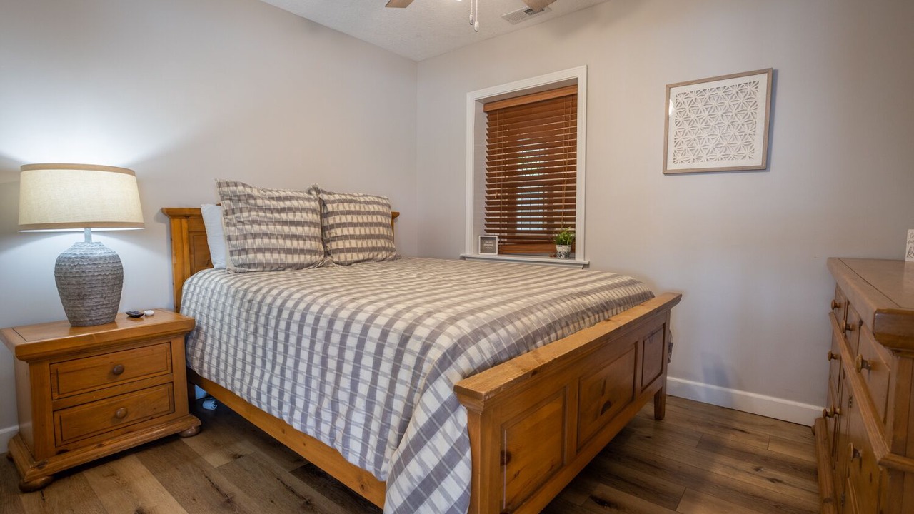 Photo of Bedroom in Camdenton