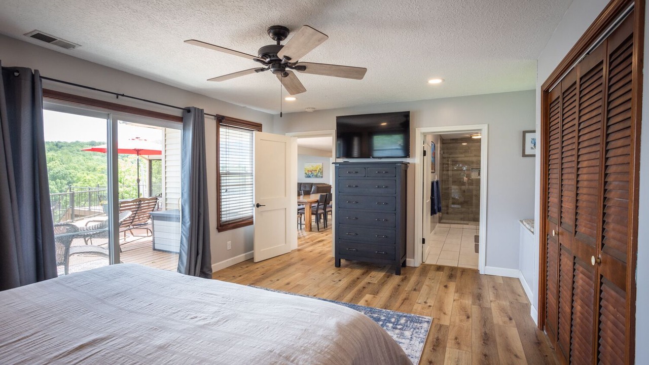 Photo of Bedroom in Camdenton