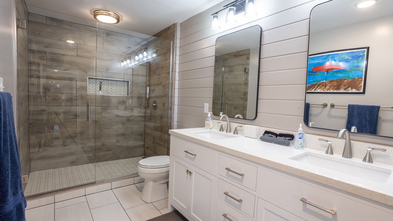 Photo of Bathroom in Camdenton