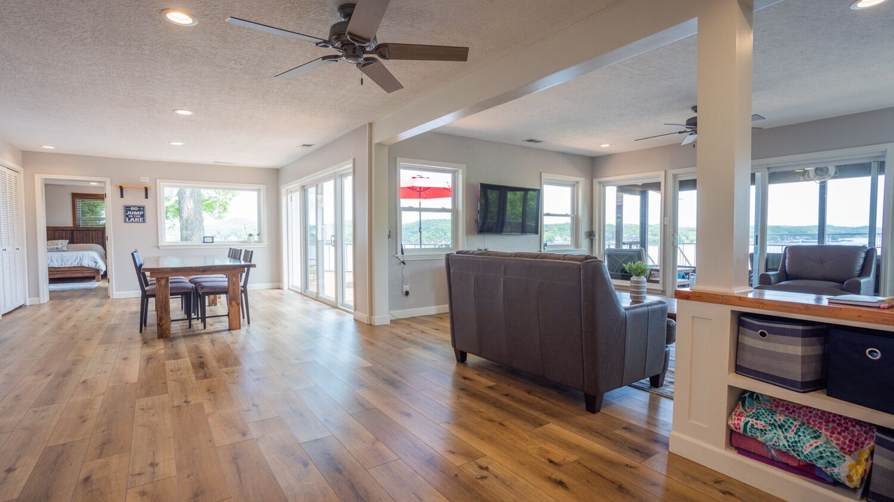 Photo of Livingroom in Camdenton
