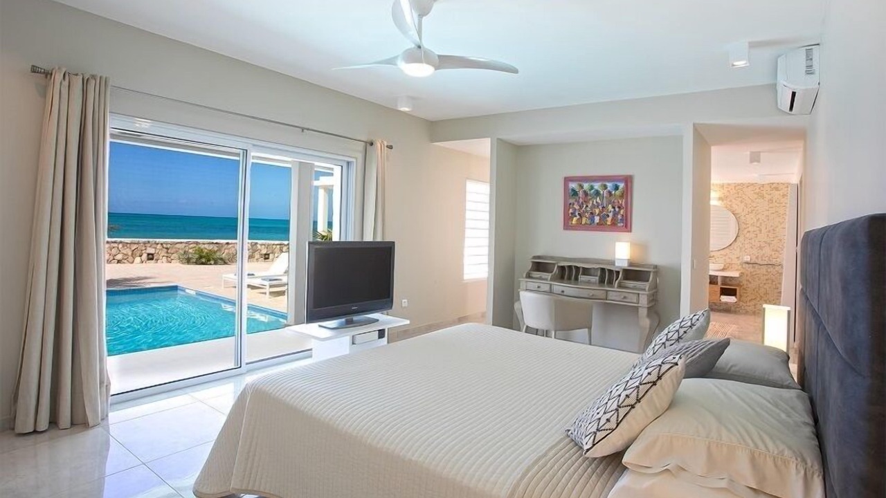 Photo of Bedroom in Plum Bay
