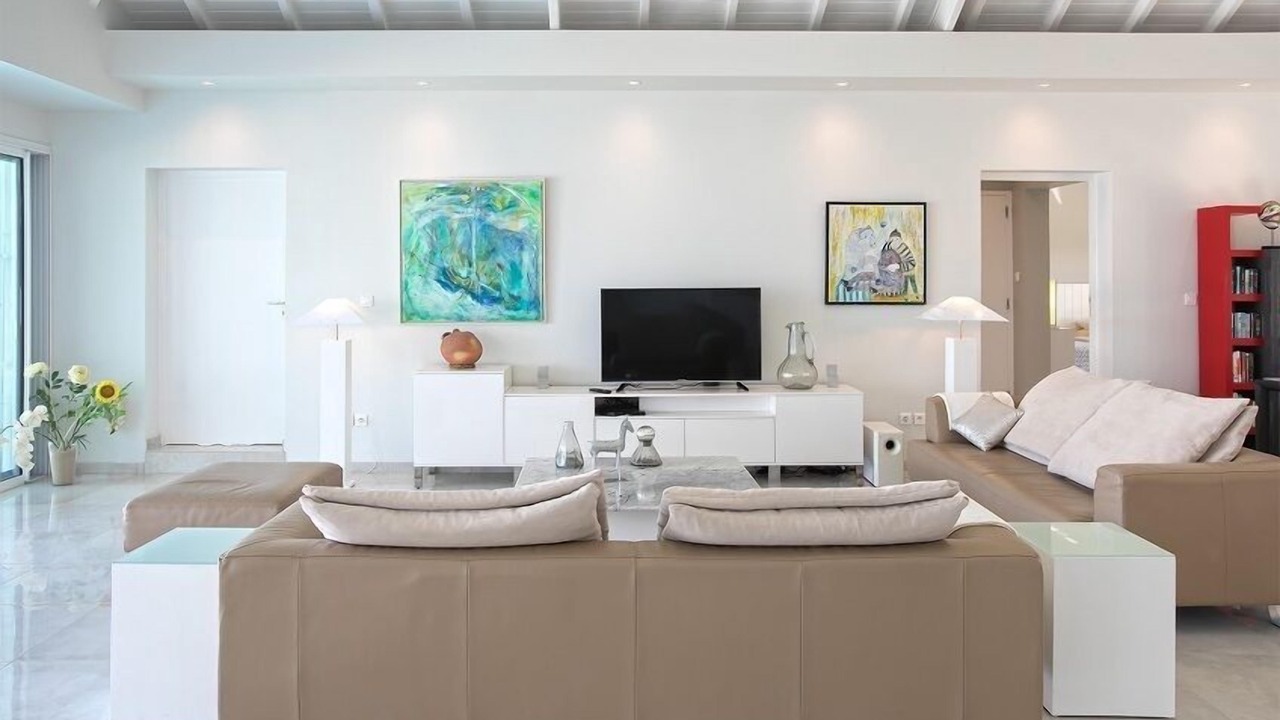 Photo of Livingroom in Plum Bay