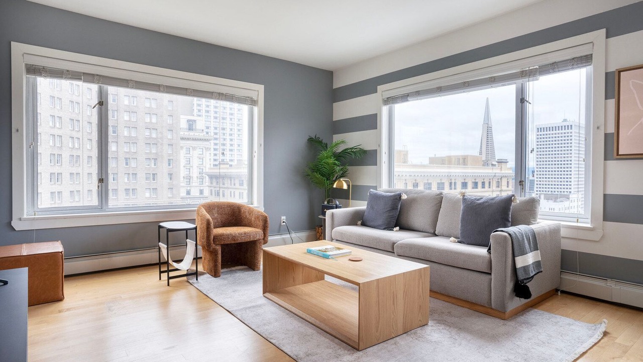 Photo of Livingroom in Lower Nob Hill