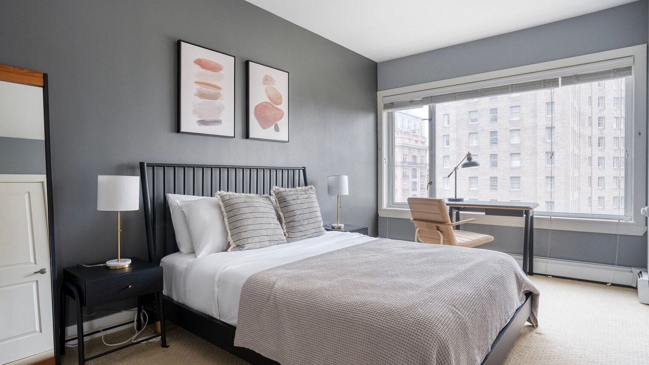 Photo of Bedroom in Lower Nob Hill