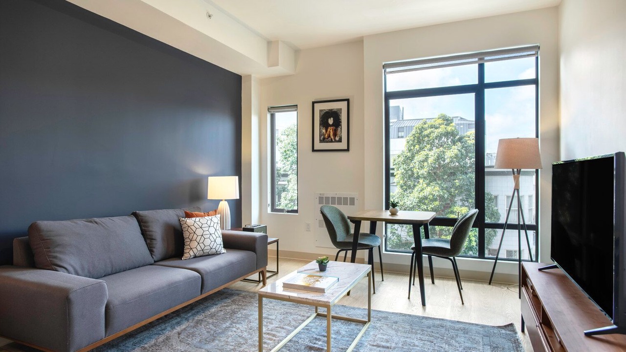 Photo of Livingroom in Civic Center