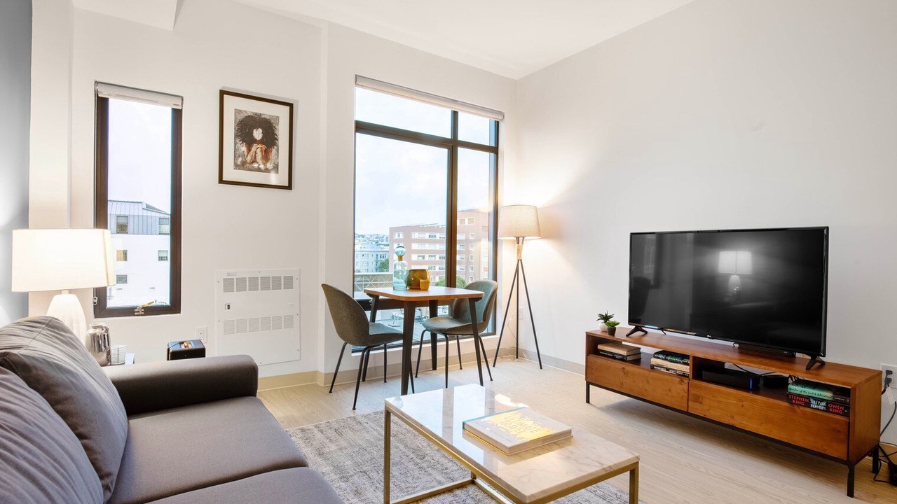 Photo of Livingroom in Civic Center