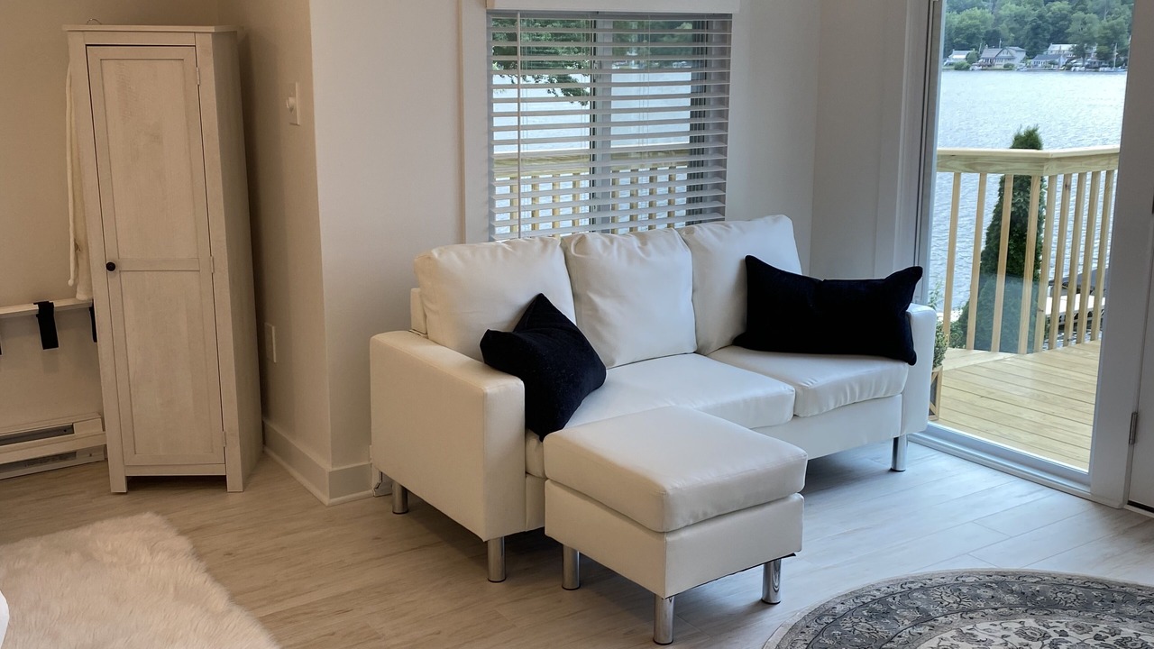 Photo of Livingroom in Middlefield