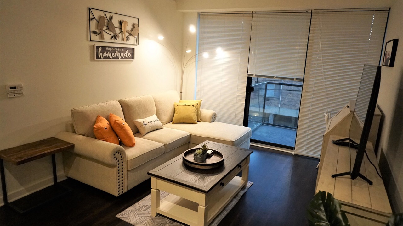 Photo of Livingroom in Evanston