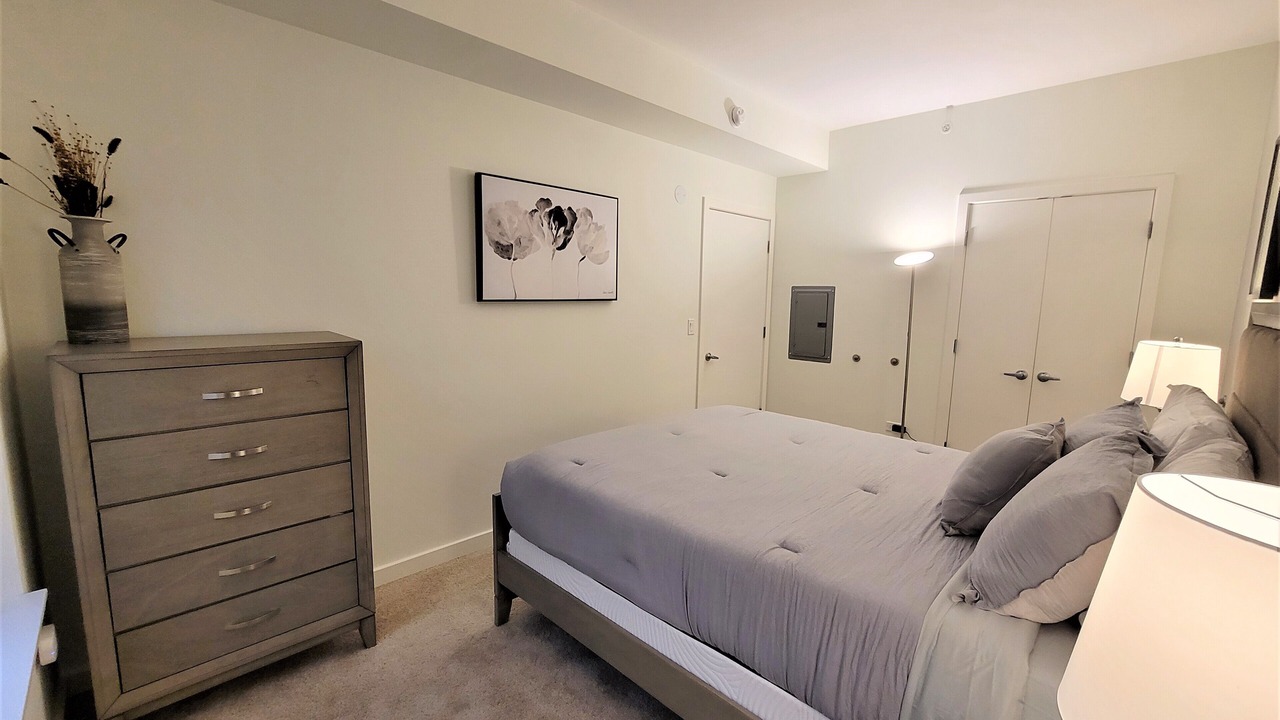 Photo of Bedroom in Evanston
