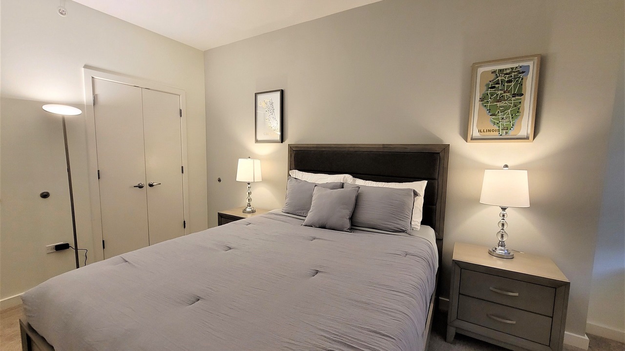 Photo of Bedroom in Evanston